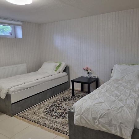 Apartamento Moonlight - Trevlig Kallarlagenhet Broby Exterior foto