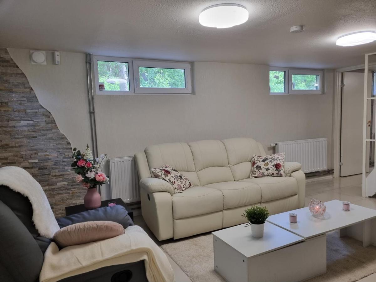 Apartamento Moonlight - Trevlig Kallarlagenhet Broby Exterior foto